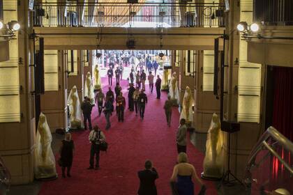 La entrada del Dolby Theatre, que este año recuperará su imagen habitual como sede de la ceremonia del Oscar