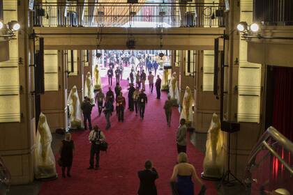 La puerta de acceso al Dolby Theatre, la casa del Oscar, que volverá a ser este año el escenario de la máxima fiesta de la industria del cine