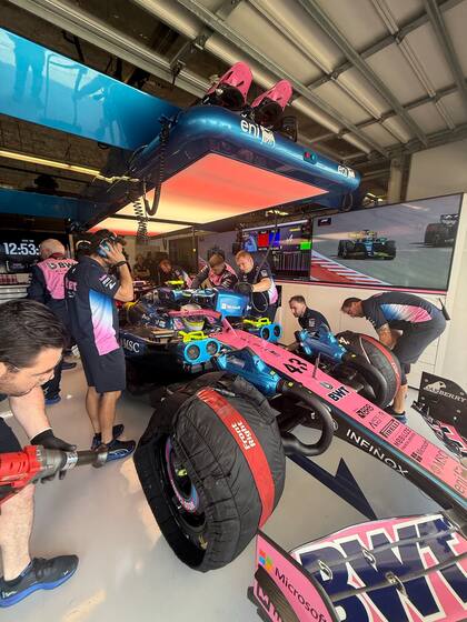 Así se ve el box de Alpine en el GP de Austin