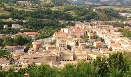 Así se ve el pueblo italiano San Severino Marche desde arriba