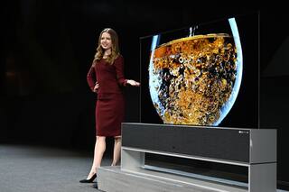 Así es el televisor OLED con pantalla enrollable de LG
