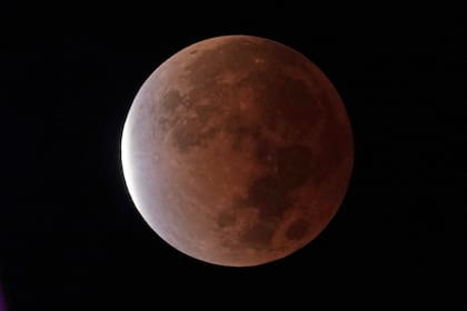 Así se ve un eclipse parcial de Luna, como el que ocurrirá durante la noche del 17 de septiembre