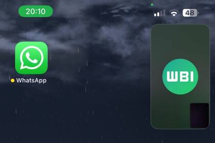 Así se ve una videollamada de WhatsApp minimizada con el modo PiP