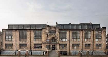 Así se veía el edificio del Glasgow School of Arts antes del último incendio. Ahora están en marcha las obras de recuperación histórica.
