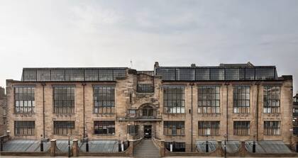 Restauración de una icónica casa de té: Cómo Brad Pitt recaudó US$20 millones para su reconstrucción 4 Edificio del Glasgow School of Arts