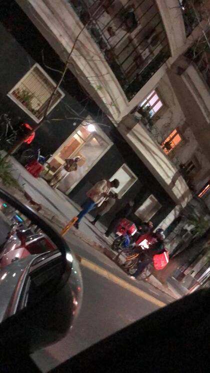 Así se veía la puerta del edificio donde nació Burger Couple (Foto: Gentileza)