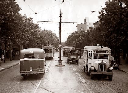 Así se veían los colectivos alguna décadas después, particularmente en 1944