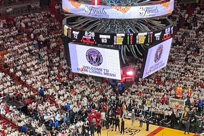 Así se vio la bienvenida a Lionel Messi en el estadio de Miami Heat