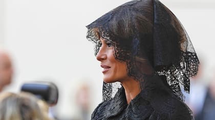Así se vistió Melania Trump para la reunión con Francisco