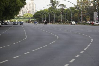 Las calles vacías en Buenos Aires a primera hora de la mañana: una imagen atípica