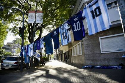 Camisetas de la Selección Argentina en las calles de Rosario