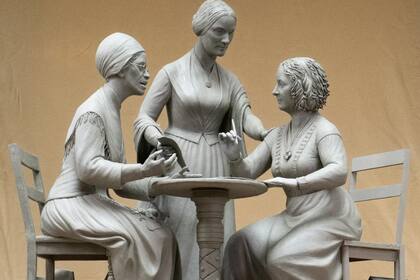 Así será el monumento que homenajeará a tres mujeres que lucharon por sus derechos: Susan B. Anthony, Elizabeth Cady Stanton y Sojourner Truth.