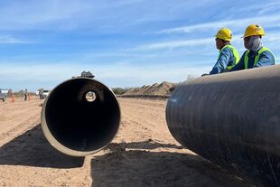 Así son los tubos de 36 pulgadas (91 cm de diámetro), 12 metros de largo y 3250 kilos por donde se transportarán 11 millones de metros cúbicos por día (m3/d) de gas.