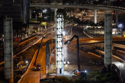 Así va la remodelación de la entrada del aeropuerto de Los Angeles (Instagram/@flylaxairport)