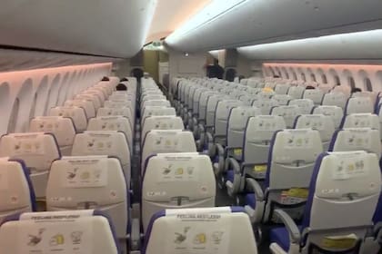 Asientos vacíos durante un vuelo de Singapur a Bangkok el 4 de marzo de 2020