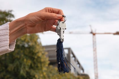 Asignar un punto fijo cerca de la entrada mejora el orden, la comodidad y el uso