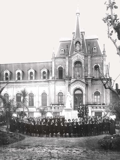 Asilo de huérfanas de San Vicente de Paul.