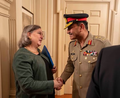 Asim Munir llevó a Pakistán del aislamiento a un rol central en la diplomacia regional