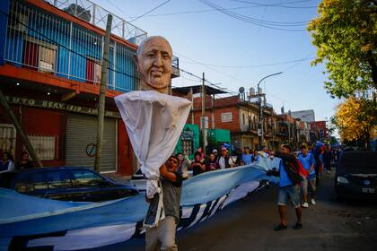 Asistieron personas de todos lados para acompañar el último adiós porteño al Papa