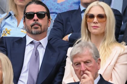 Asistió a Wimbledon con su mujer, Jordyn Blum, con
quien se reconcilió después de que se conociera que el roquero había
tenido una hija extramatrimonial.