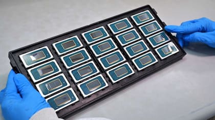 ASML se consolidó como un proveedor clave en la producción de chips, trabajando con empresas como Intel