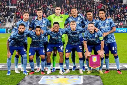 Aston Villa debutará en la Premier League contra West Ham United, con el arquero argentino Emiliano Martínez entre sus figuras.