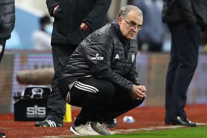 Marcelo Bielsa hizo un cambio a los 20 minutos de juego