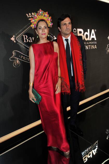 Astrid Muñoz y Eduardo Novillo Astrada (h) en el Hipódromo de Palermo.