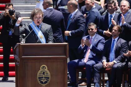 Asunción del presidente Javier Milei en las escalinatas del Congreso de la Nación