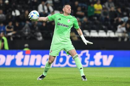 Franco Armani volvió a ser fundamental para sostener a River en el primer tiempo, momentos que a Marcelo Gallardo lo preocuparon.