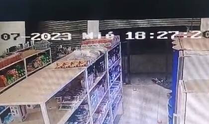 Ataque a balazos en un supermercado de Moreno