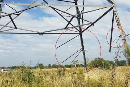 Ataque a una torre de alta tensión en E. Echeverría