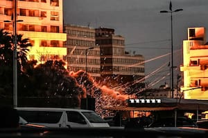 Un ataque aéreo israelí arrasa un edificio residencial de Beirut, tras reiterados avisos