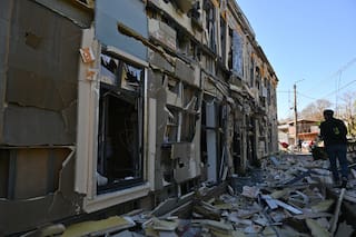 Ataque ruso con drones golpea Odesa antes del amanecer; 14 heridos y 2 muertos en Jersón ocupada