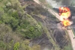 Ataque ucraniano a un tanque ruso