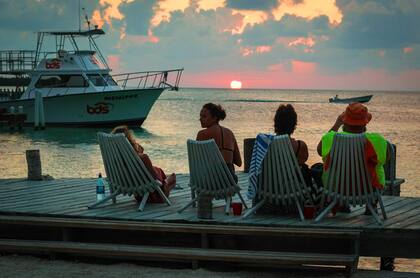 Atardece en Caye Caulker, Belice.