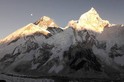 Atardecer con vista al monte Everest