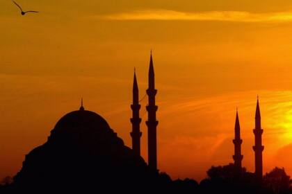 Atatürk transformó Santa Sofía, que era una iglesia ortodoxa, en museo en 1935. El año pasado el gobierno de Tayyip Erdogan dio luz verde a los planes para reconvertirla en una mezquita