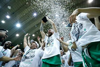 Atenas de Córdoba vuelve a disputar la Liga Nacional tras su paso por la segunda división, donde se coronó campeón