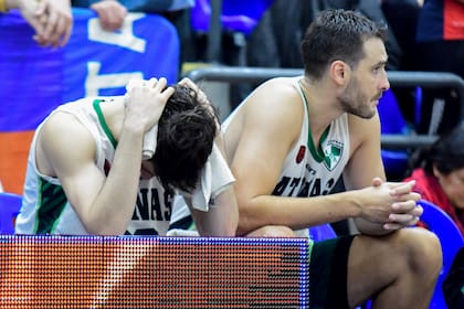 Atenas perdió los partidos que disputó de visitante ante San Lorenzo y no tiene margen de error