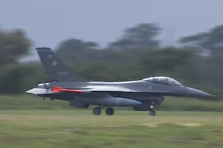 Milei llegó a Córdoba para encabezar el acto de presentación de los aviones F-16