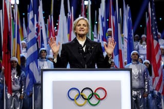 Atletas transgénero, vetadas de las pruebas olímpicas femeninas por nueva política del COI