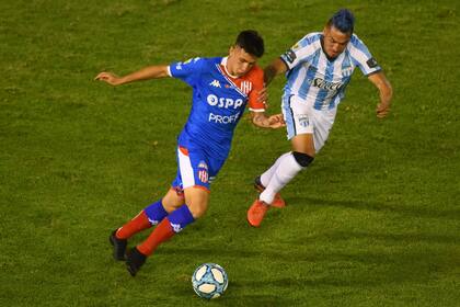 Unión recibió por primera vez un gol por la Copa Liga Profesional; Tucumán suma el puntaje óptimo al cabo de tres fechas.