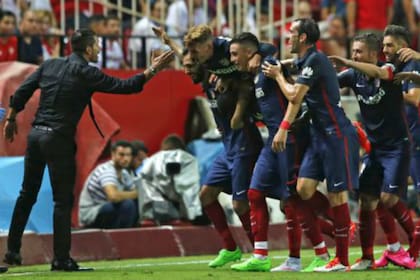 Atlético veció por 3-0 a Sevilla de visitante