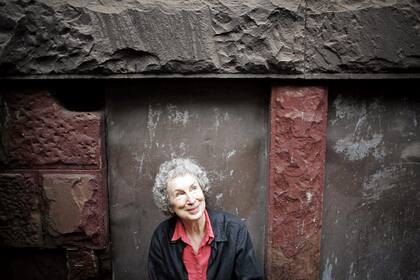 Atwood, de 77 años, recibió en 2008 el Premio Príncipe de Asturias de las Letras por su “compromiso con la defensa de la dignidad de las mujeres”
