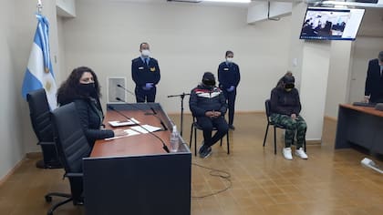 Audiencia contra la portera de un colegio que se filmó en poses sexuales con un menor