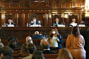 Los jueces se reunen con la Corte en busca de apoyo para no pagar el impuesto a las ganancias