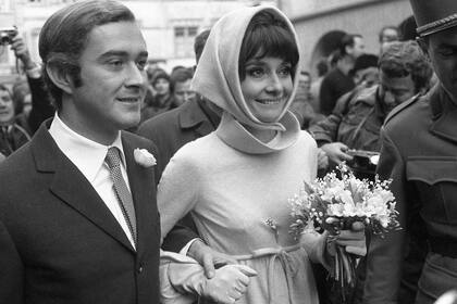 Audrey Hepburn en Roma tras casarse con su segundo marido, Andrea Dotti, el abuelo de Vini