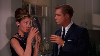 Audrey Hepburn y George Peppard en Desayuno en Tiffany&apos;&apos;s, de Blake Edwards