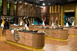 Aumenta la competencia entre los ocho finalistas.